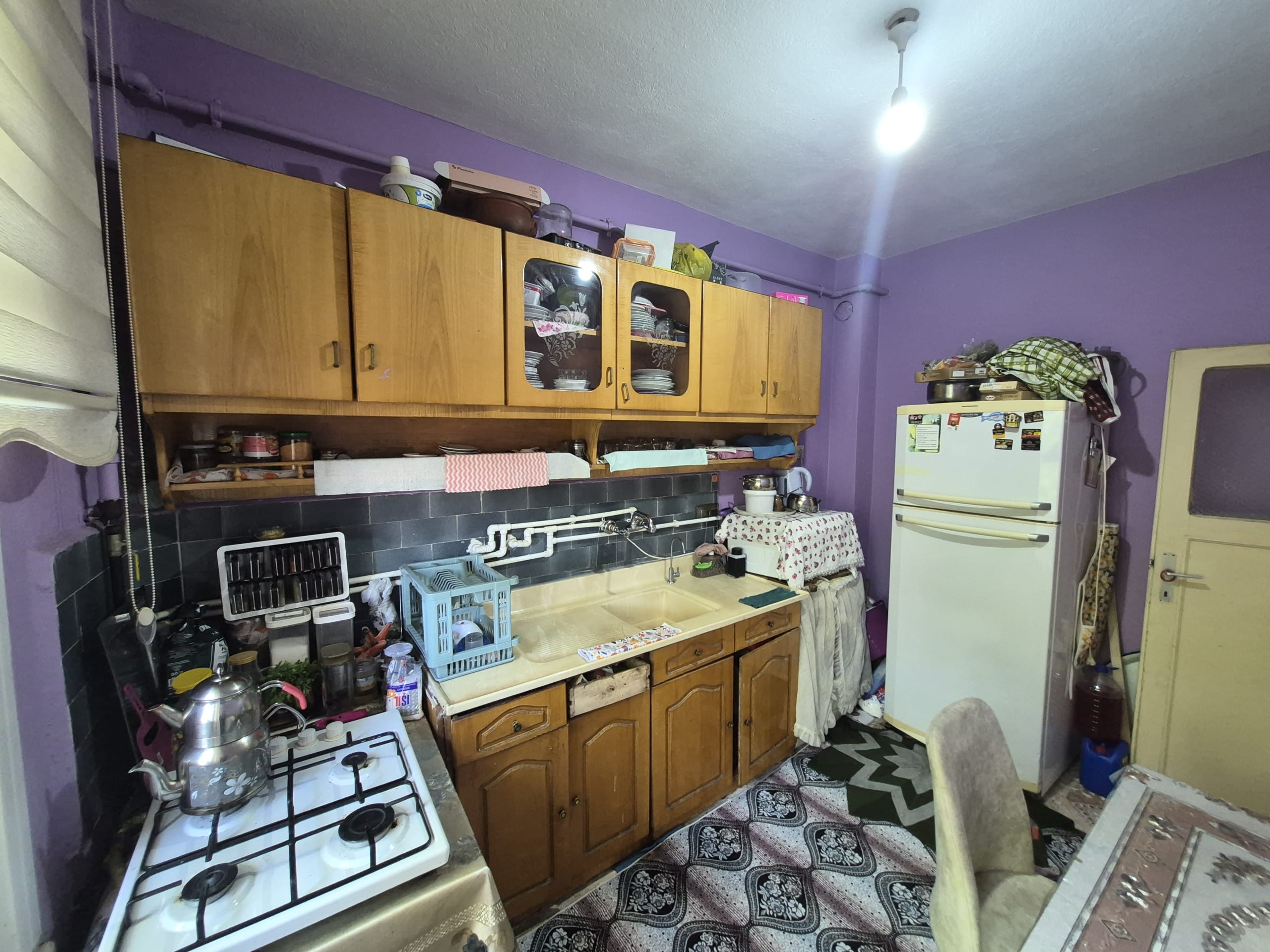 SEKİ ÇEŞME MAHALLESİ 3+1 ODALI 150M2 ARA KAT SATILIK DAİRE