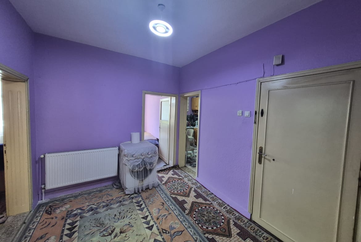 SEKİ ÇEŞME MAHALLESİ 3+1 ODALI 150M2 ARA KAT SATILIK DAİRE