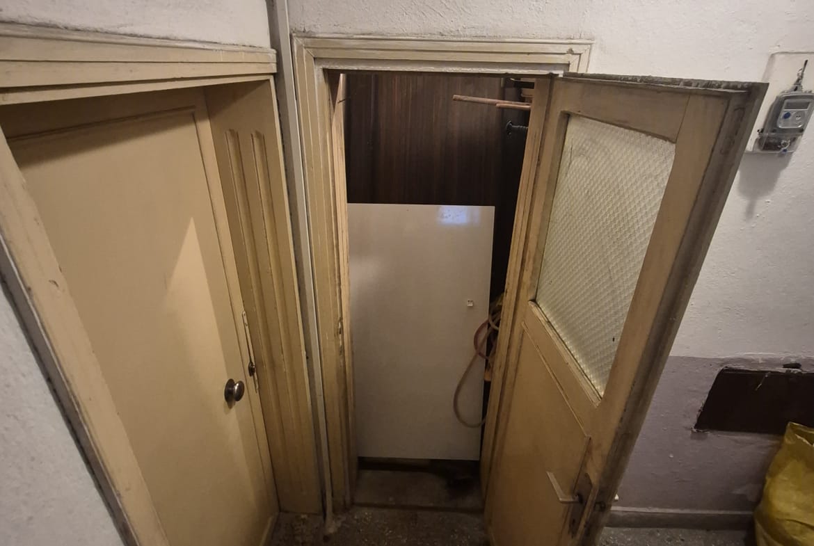 SEKİ ÇEŞME MAHALLESİ 3+1 ODALI 150M2 ARA KAT SATILIK DAİRE