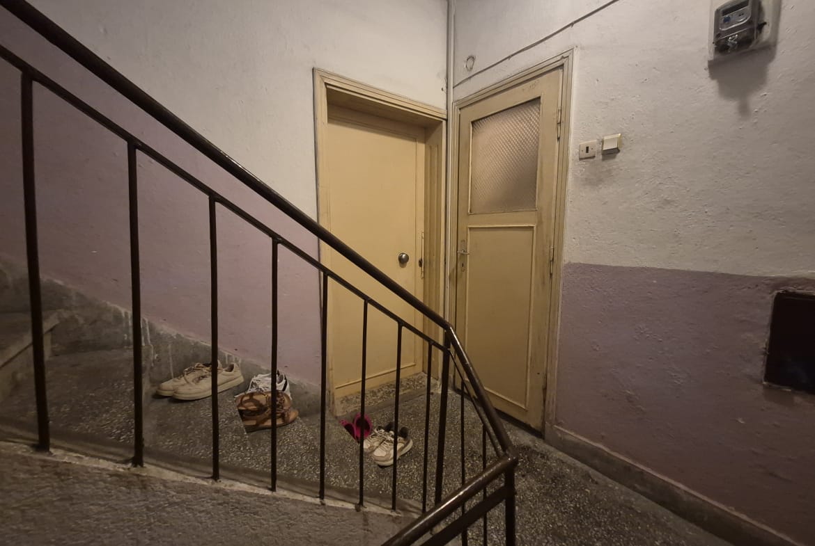 SEKİ ÇEŞME MAHALLESİ 3+1 ODALI 150M2 ARA KAT SATILIK DAİRE