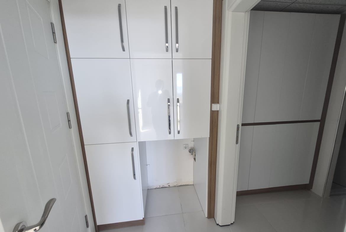 ÜNİVERSİTE MAHALLESİ SATILIK 3+1 5. KAT DAİRE