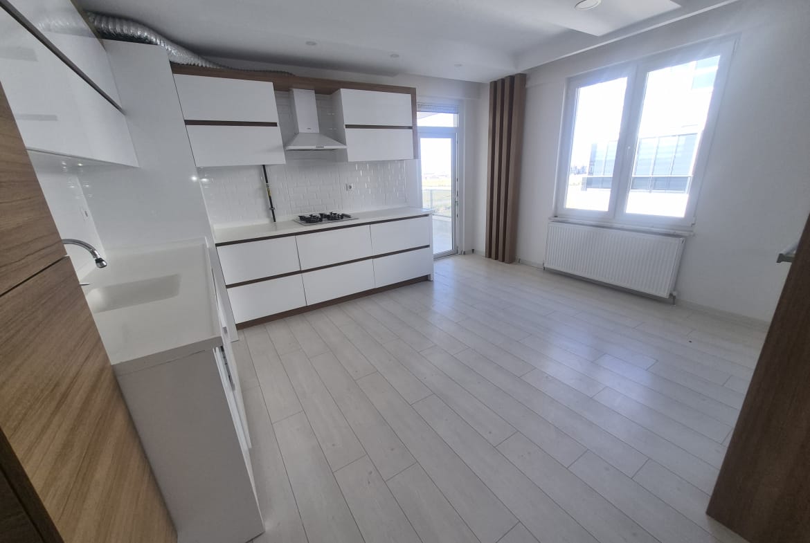 ÜNİVERSİTE MAHALLESİ SATILIK 3+1 5. KAT DAİRE