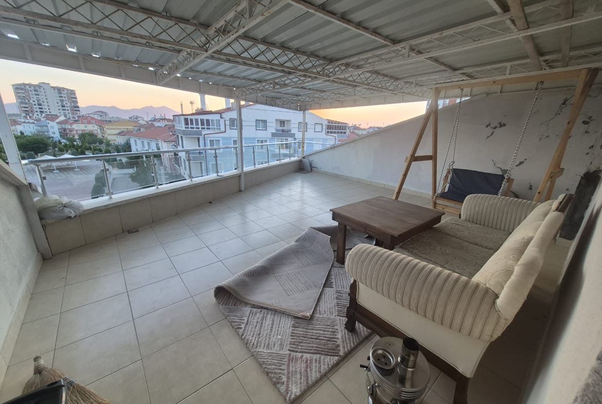 ÇELTEK MAHALLESİ 5+1 ODALI BİREYSEL GARAJLI SATILIK DUBLEKS DAİRE