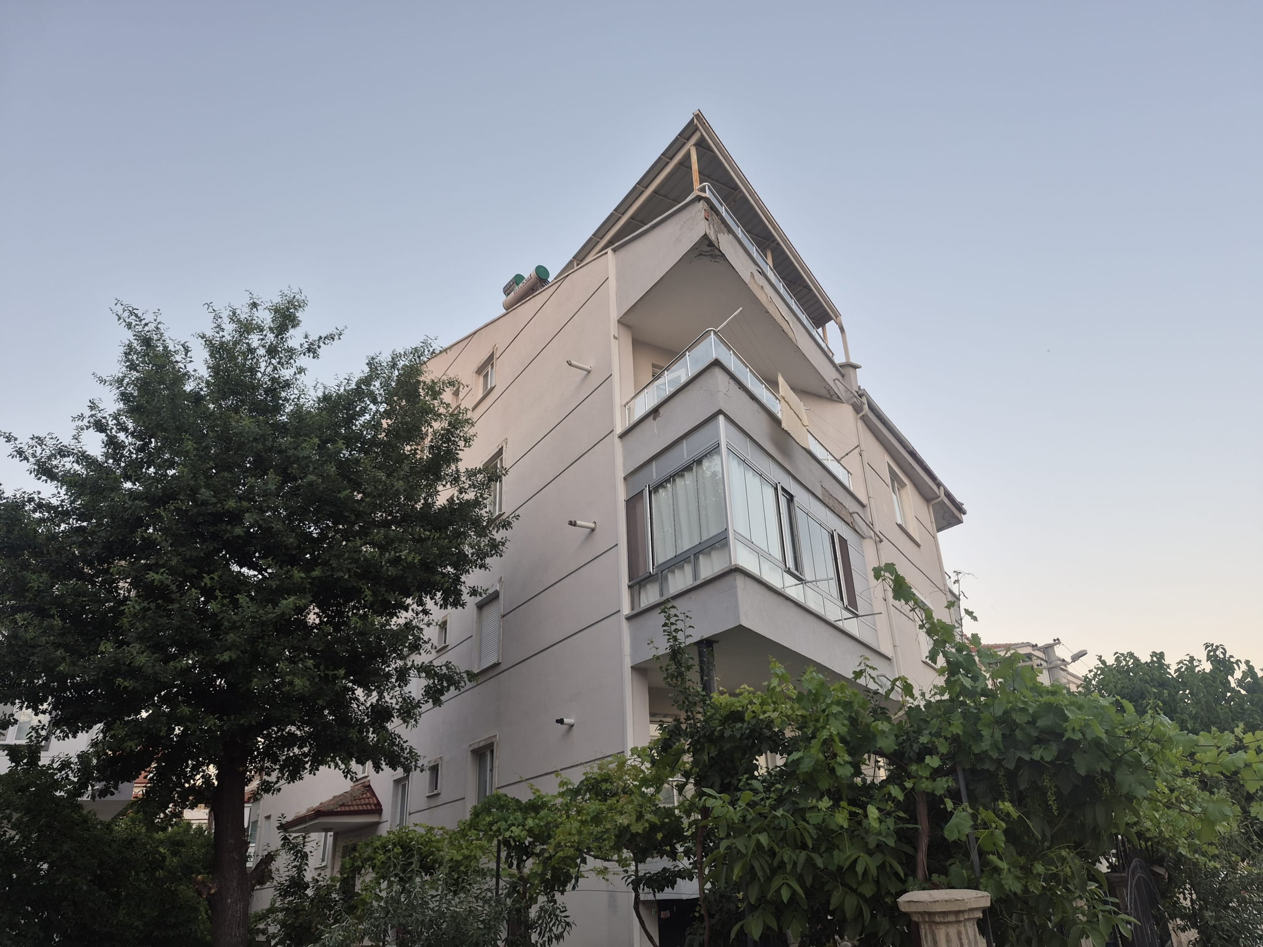 ÇELTEK MAHALLESİ 5+1 ODALI BİREYSEL GARAJLI SATILIK DUBLEKS DAİRE