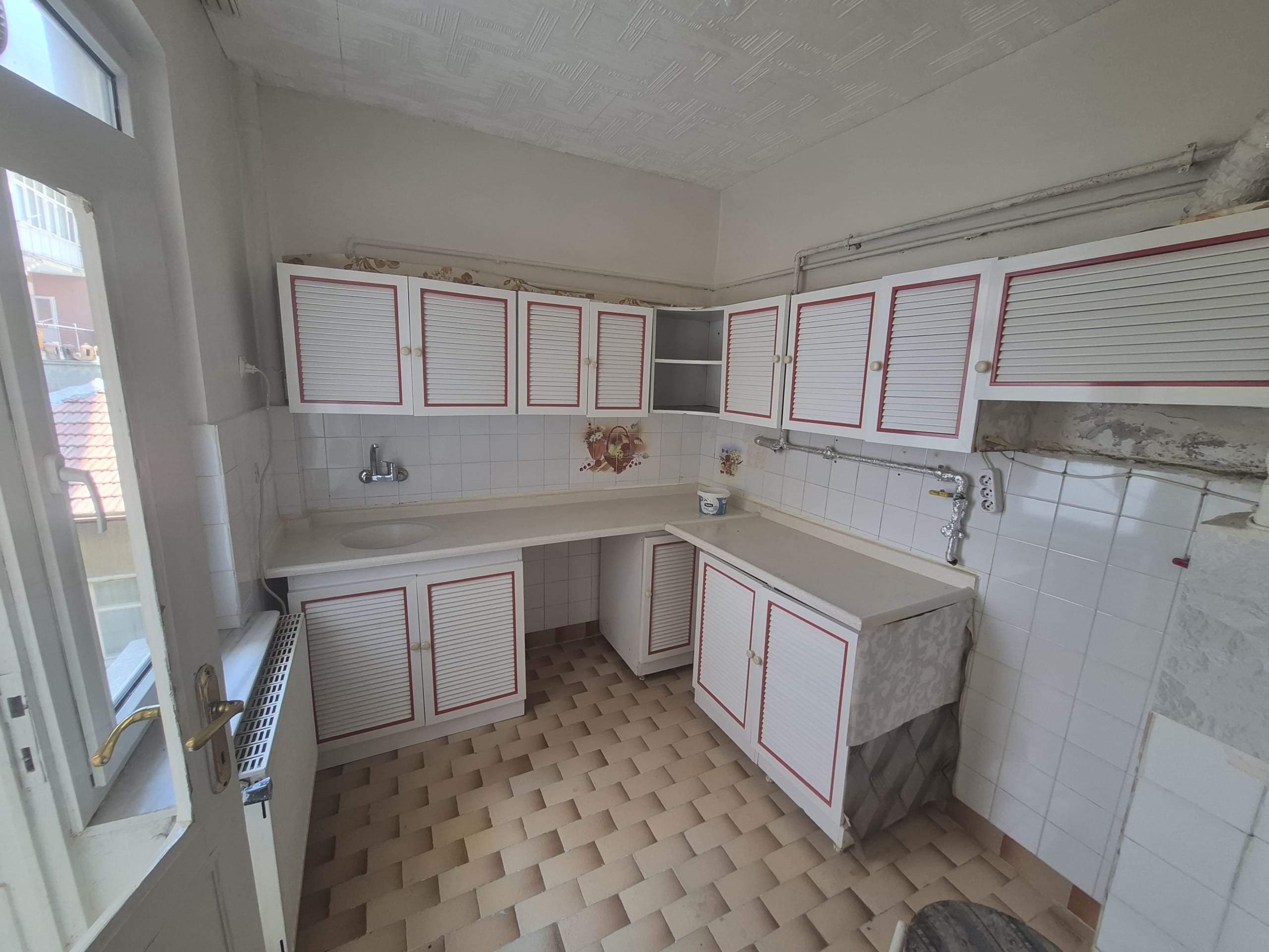 MOLLA FENARİ MAHALLESİ 3+1 FIRSAT DAİRE