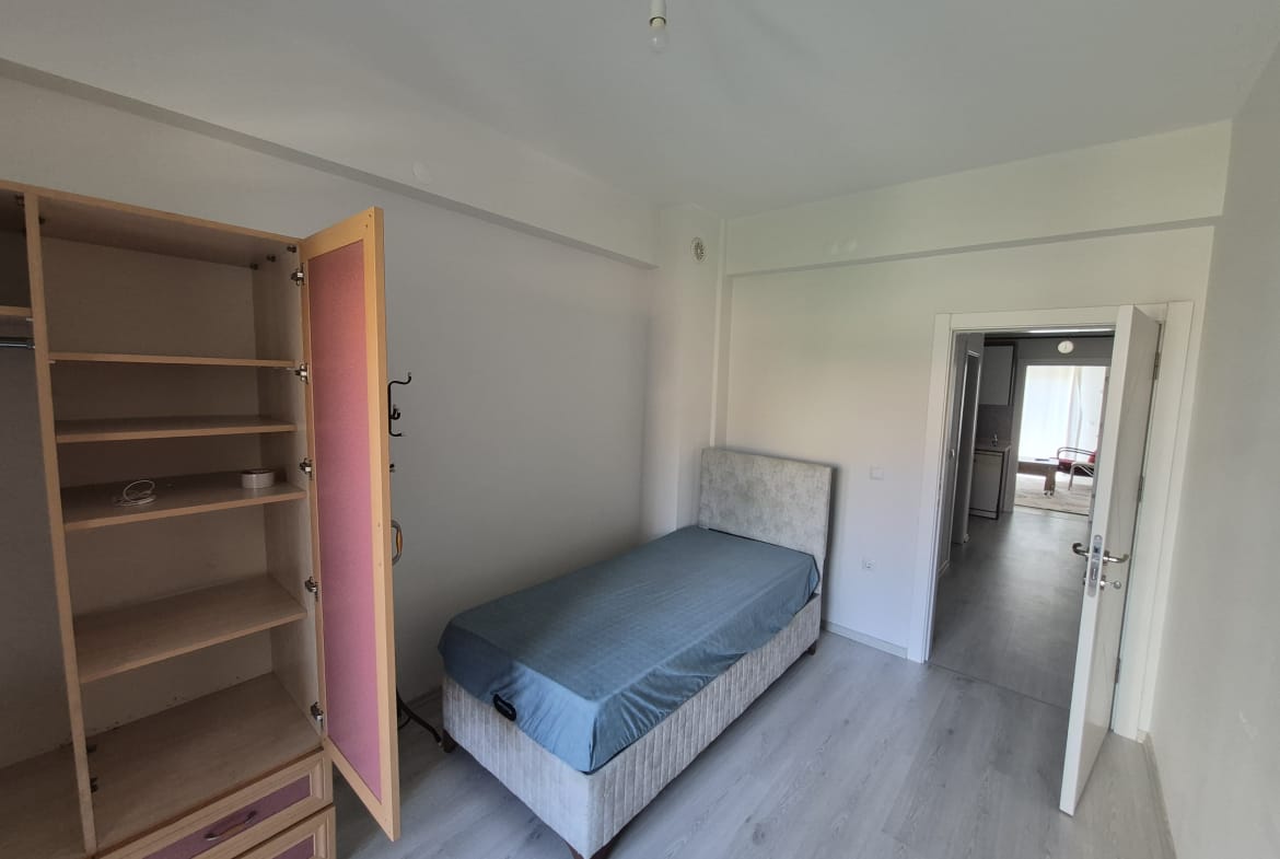 KOÇAKDEDE MAHALLESİ EŞYALI 1+1 KİRALIK APART