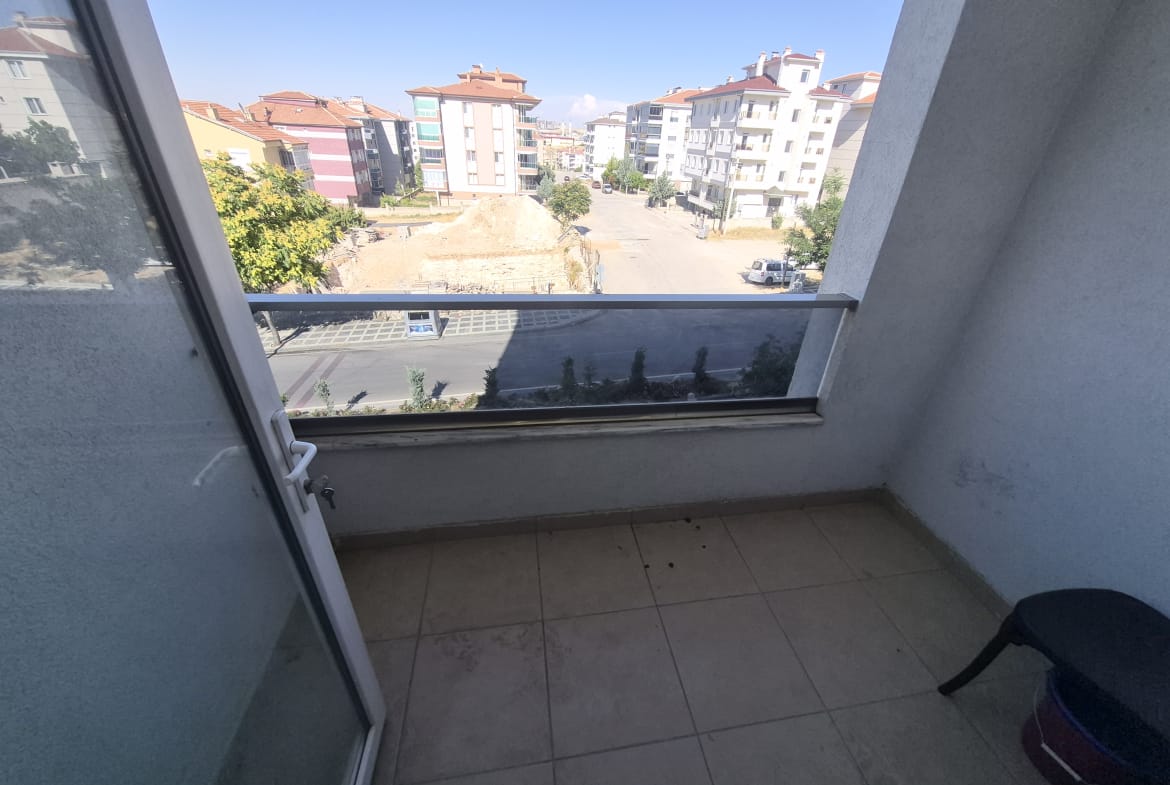 OSMANGAZİ MAHALLESİNDE KİRALIK EŞYALI APART