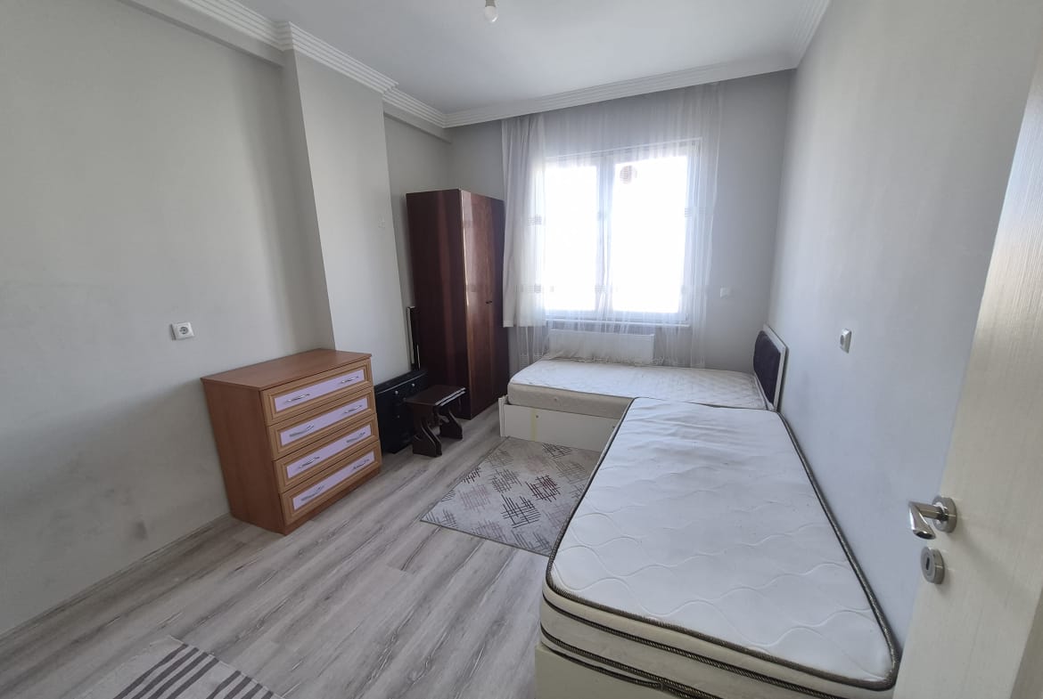 OSMANGAZİ MAHALLESİNDE KİRALIK EŞYALI APART