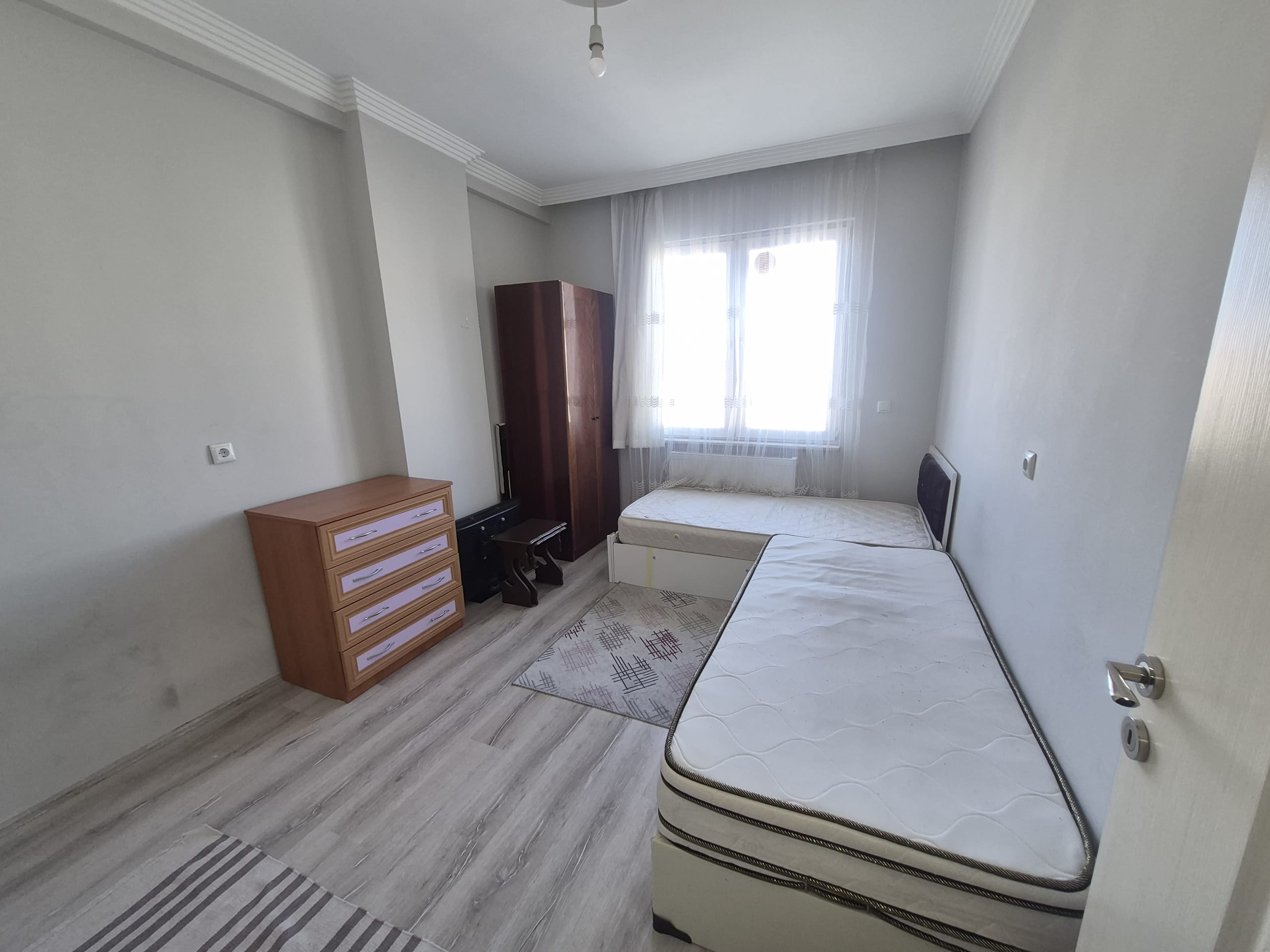 OSMANGAZİ MAHALLESİNDE KİRALIK EŞYALI APART