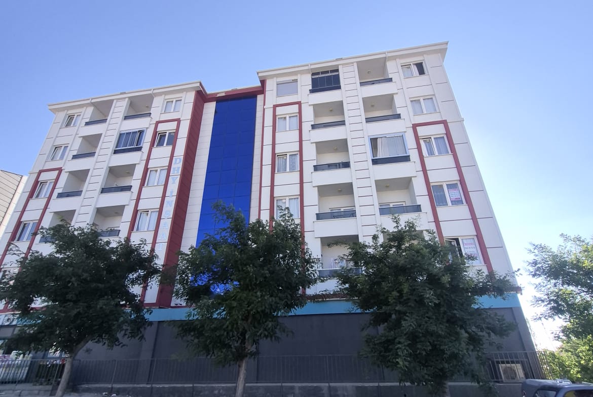 OSMANGAZİ MAHALLESİNDE KİRALIK EŞYALI APART