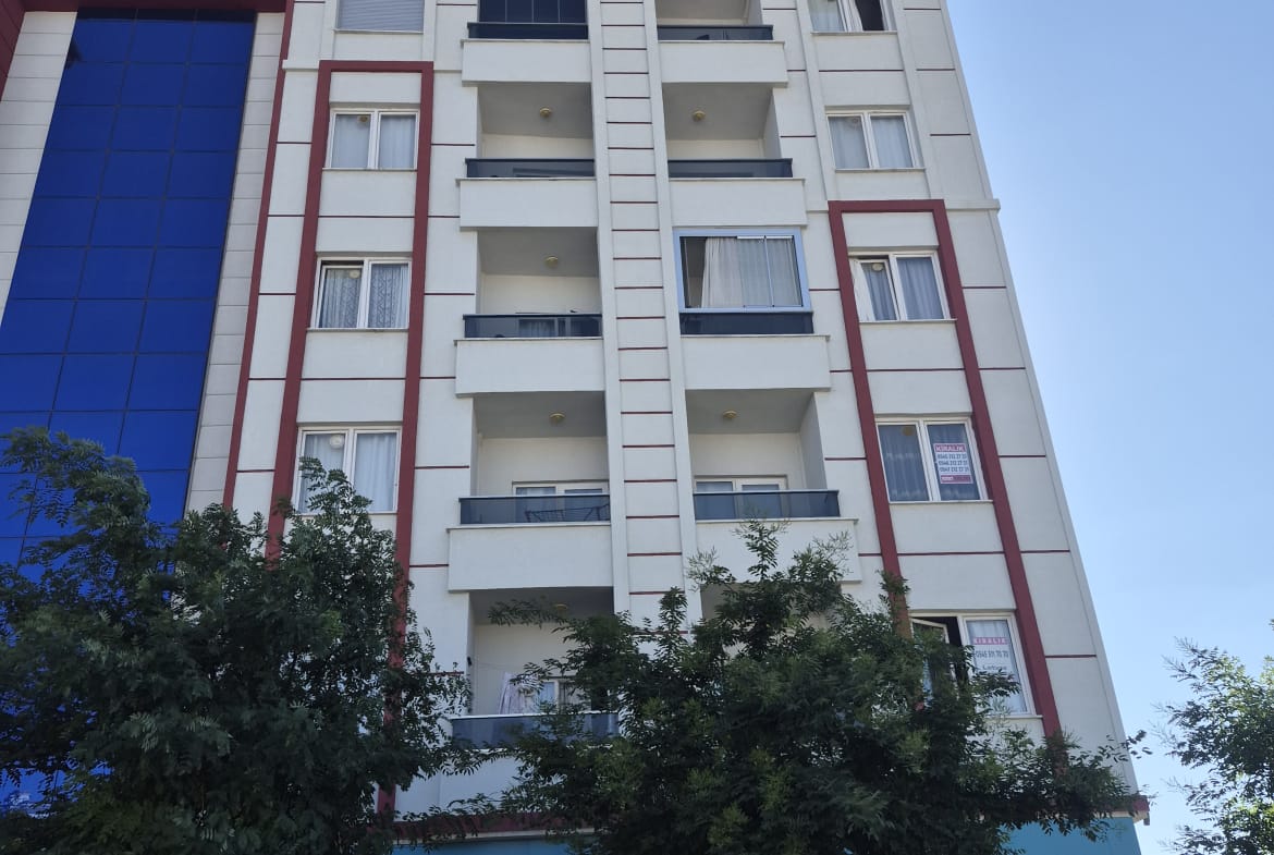OSMANGAZİ MAHALLESİNDE KİRALIK EŞYALI APART