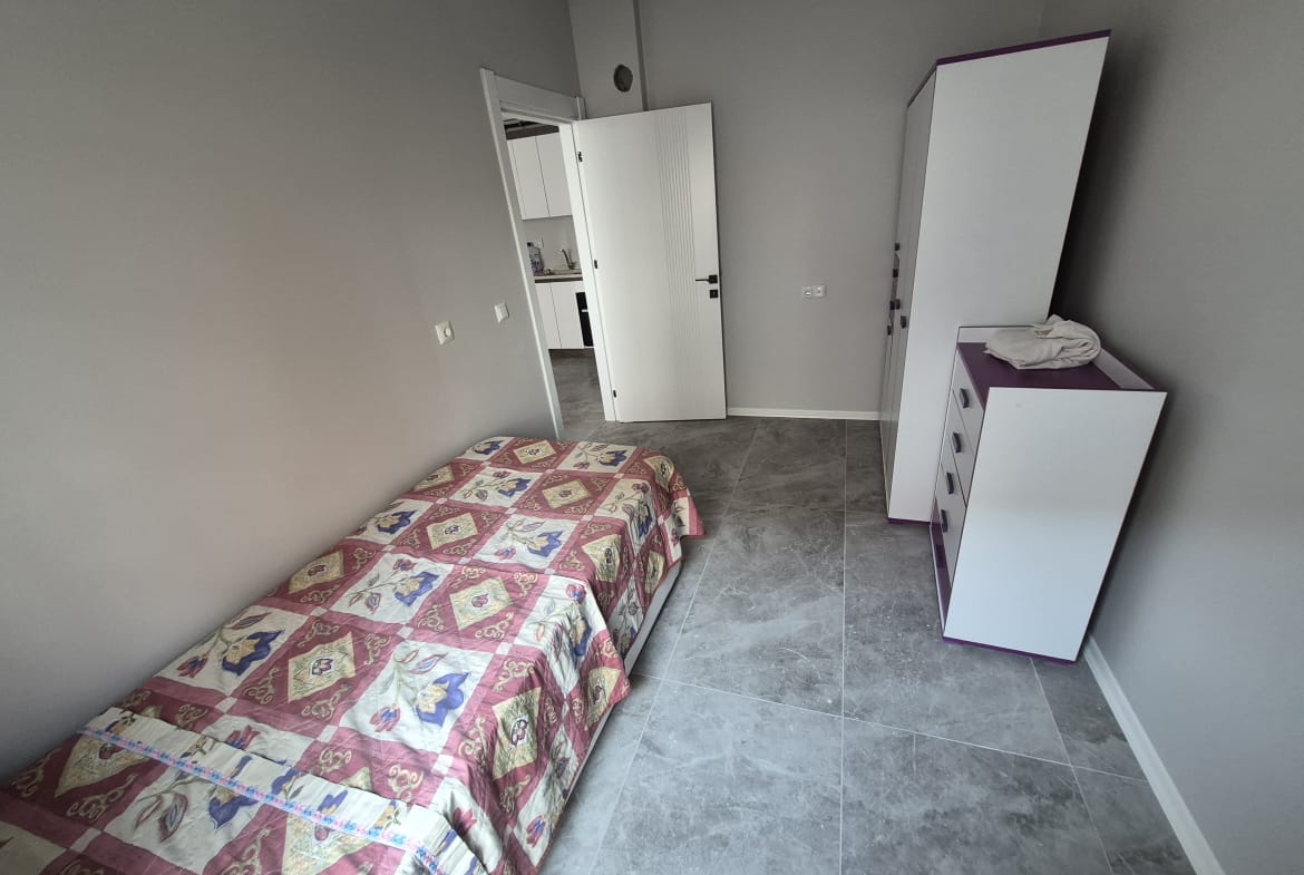 FENARİ MAHALLESİNDE EŞYALI 1+1 KİRALIK DAİRE
