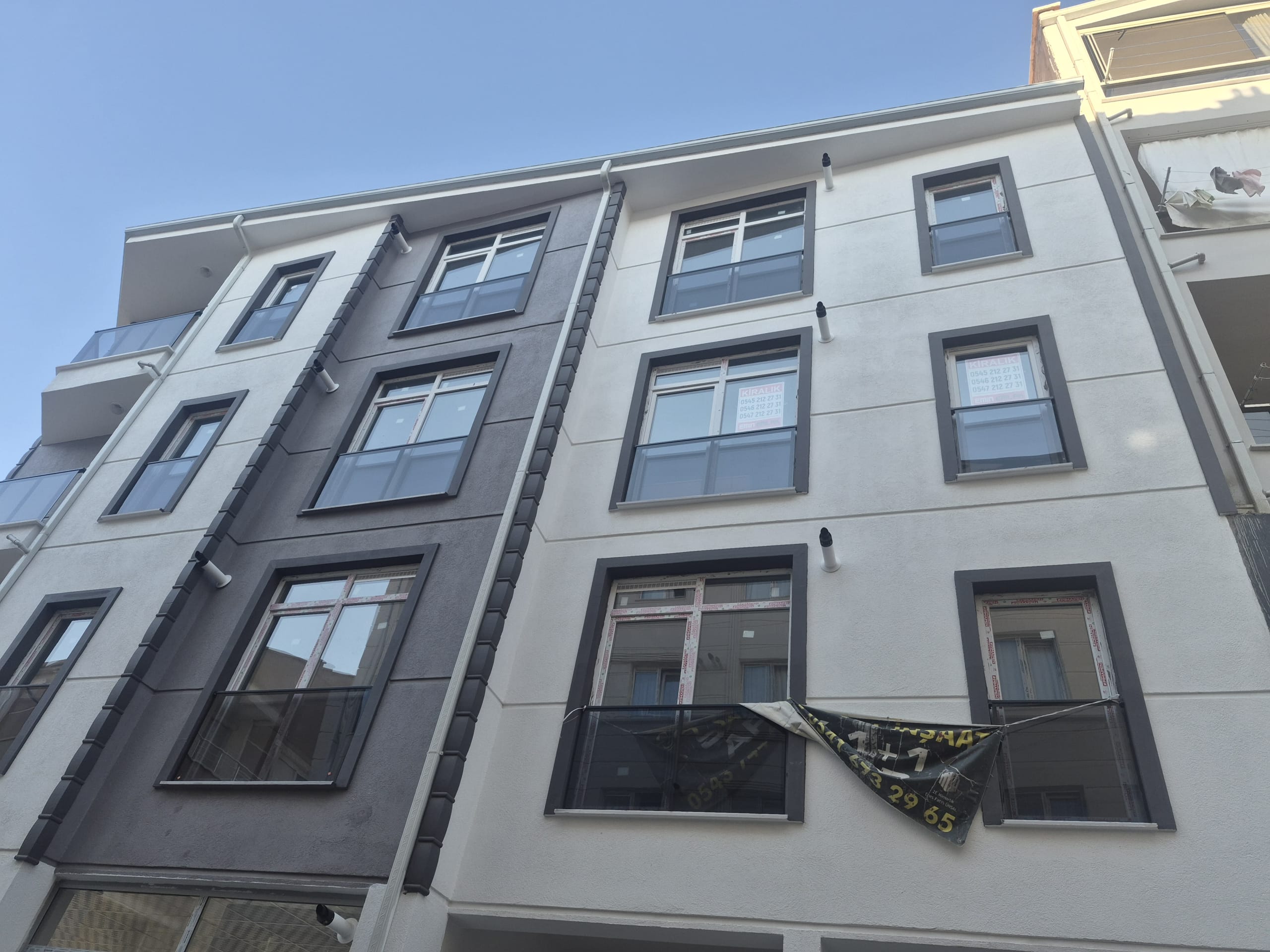 FENARİ MAHALLESİNDE EŞYALI 1+1 KİRALIK DAİRE
