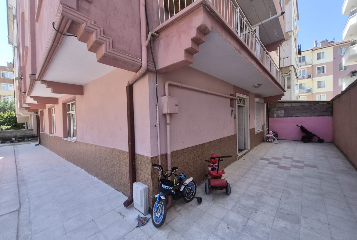 NEFİSE SULTAN MAHALLESİ 2+1 5. KAT KİRALIK DAİRE
