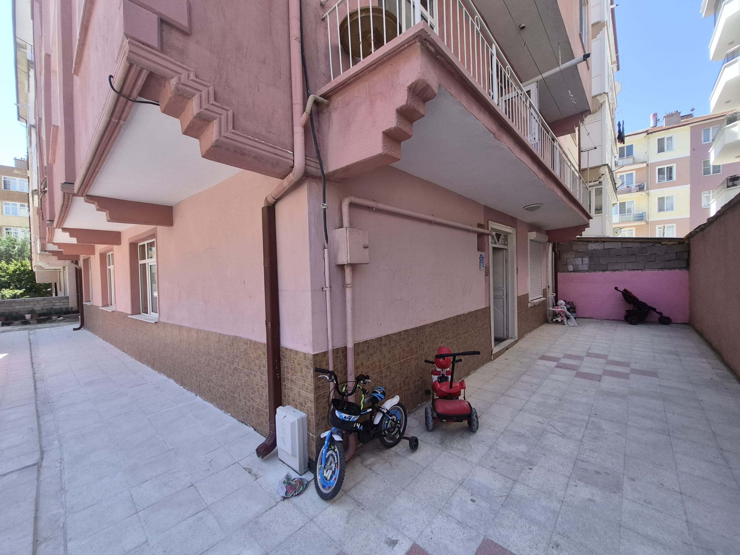 NEFİSE SULTAN MAHALLESİ 2+1 5. KAT KİRALIK DAİRE