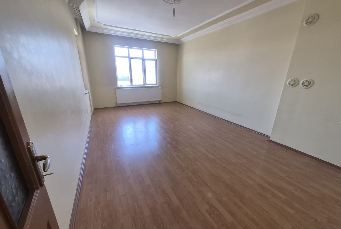 İMARET MAHALLESİ 3+1 4. KAT DAİRE
