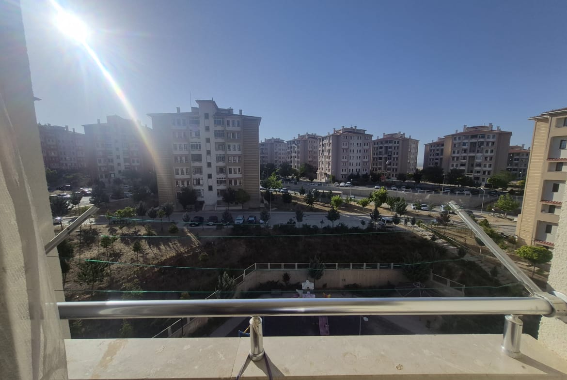ÜNİVERSİTE MAHALLESİ 4. TOKİ SATILIK 2+1 DAİRE