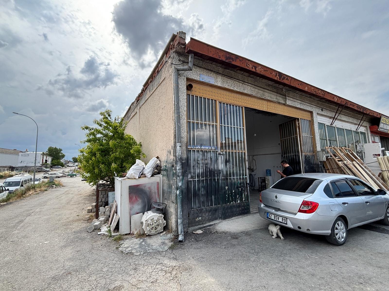 YENİ SANAYİ SİTESİ KÖŞEBAŞI 100 m² SATILIK DÜKKAN