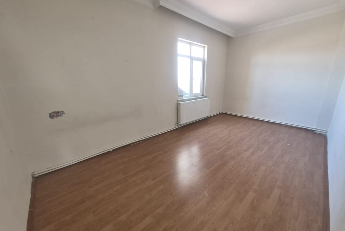 İMARET MAHALLESİ 2+1 ÇATI KATI KİRALIK DAİRE
