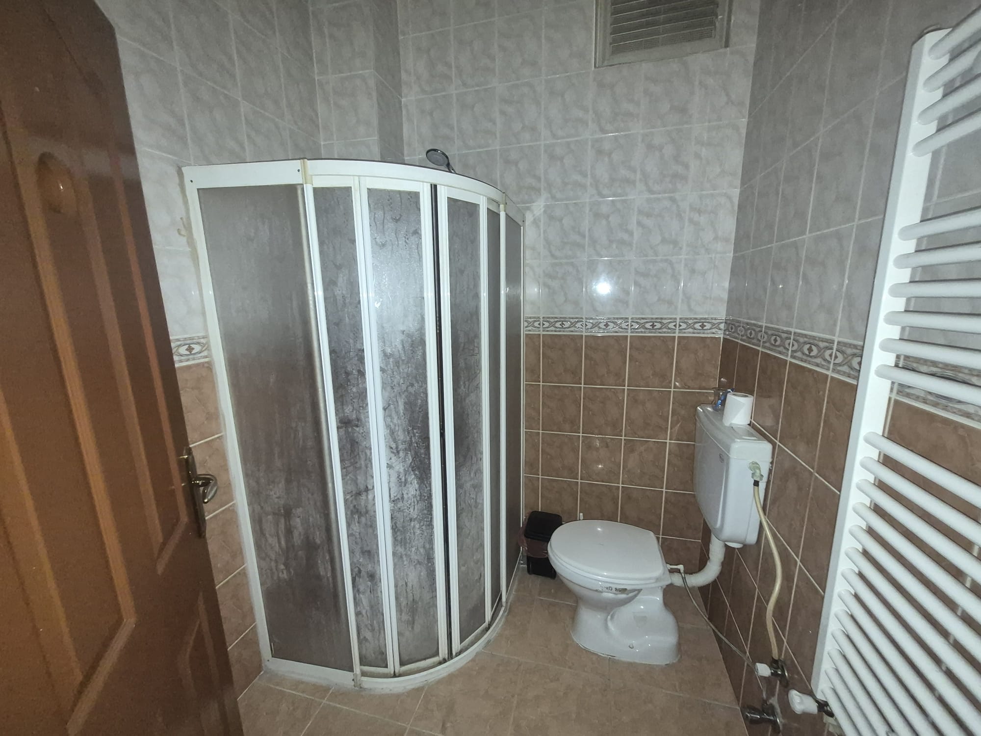 İMARET MAHALLESİ 2+1 ÇATI KATI KİRALIK DAİRE