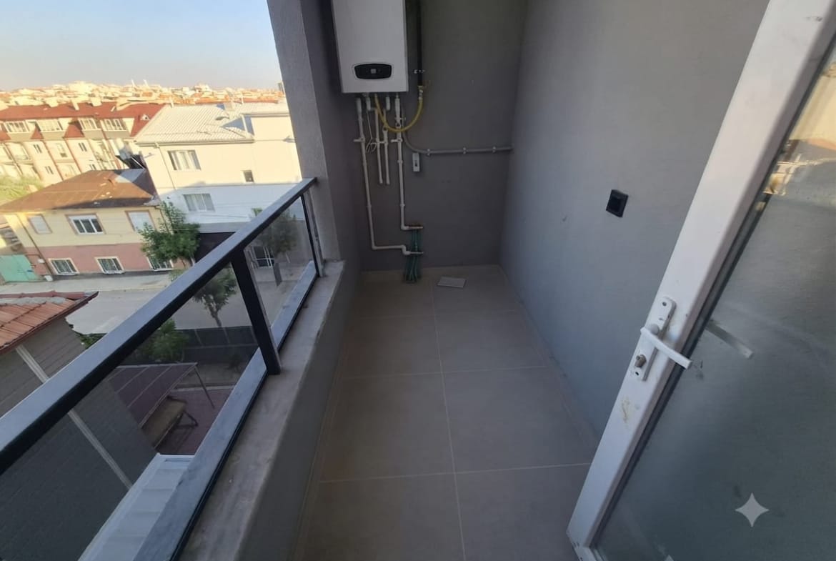 YENİ MAHALLEDE 1+1 SIFIR ASANSÖRLÜ APART