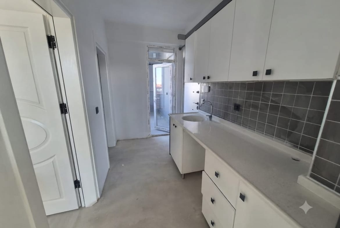YENİ MAHALLEDE 1+1 SIFIR ASANSÖRLÜ APART