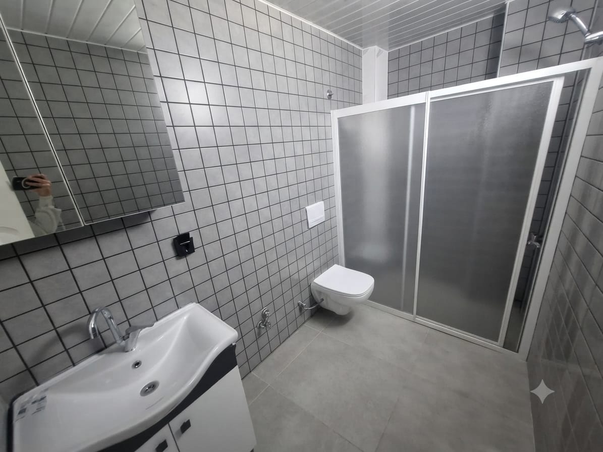 YENİ MAHALLEDE 1+1 SIFIR ASANSÖRLÜ APART