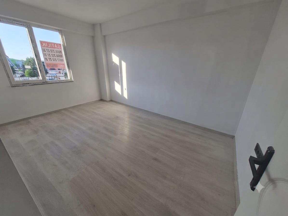 YENİ MAHALLEDE 1+1 SIFIR ASANSÖRLÜ APART