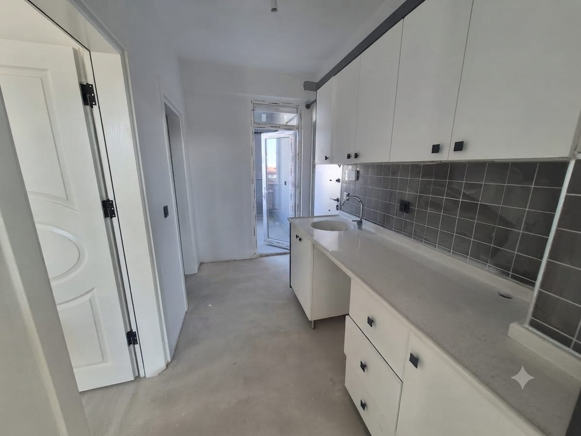 YENİ MAHALLEDE 1+1 SIFIR ASANSÖRLÜ APART